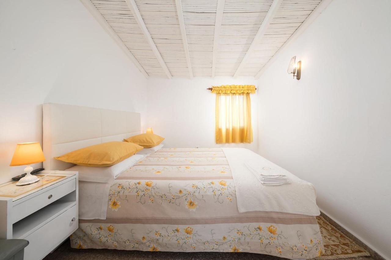 Bed and Breakfast Casa Morais Odeceixe Exterior foto